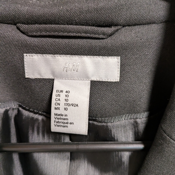 H&M single breasted blazer - Picture 2 of 3